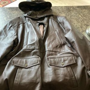 Men’s brown leather jacket, three-quarter length